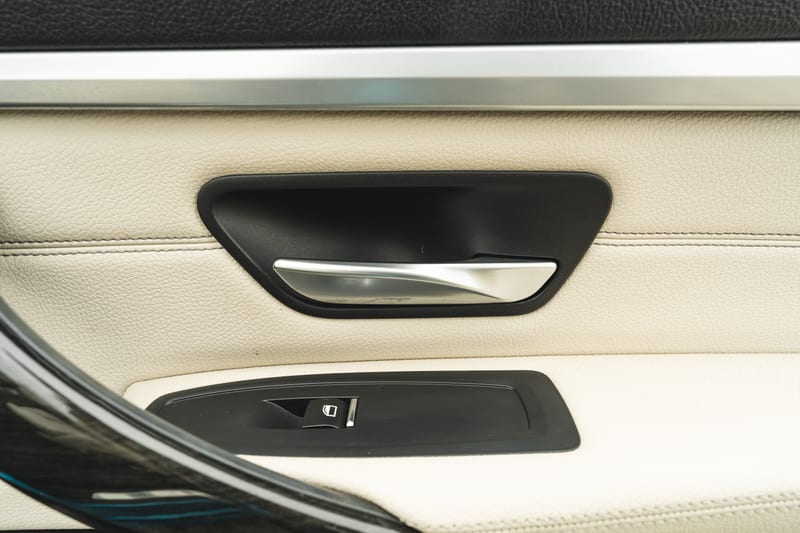 2018 BMW 430i Convertible, interior, frame 28 of 57