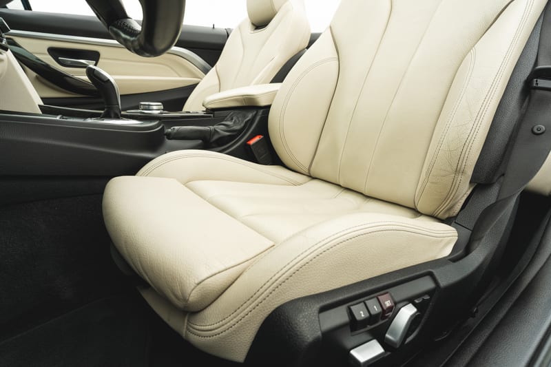 2018 BMW 430i Convertible, interior, frame 44 of 57