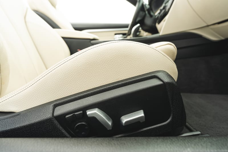 2018 BMW 430i Convertible, interior, frame 48 of 57