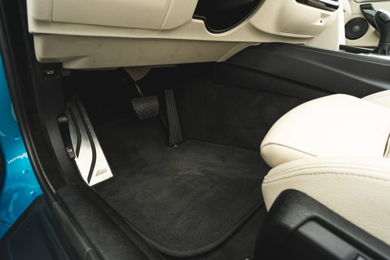 2018 BMW 430i Convertible, interior, frame 55 of 57