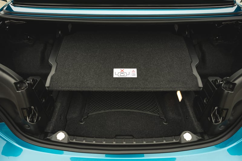 2018 BMW 430i Convertible, trunk, frame 5 of 7