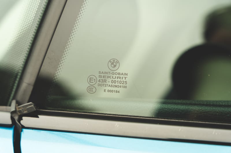 2018 BMW 430i Convertible, glass stamps and stickers, frame 2 of 8