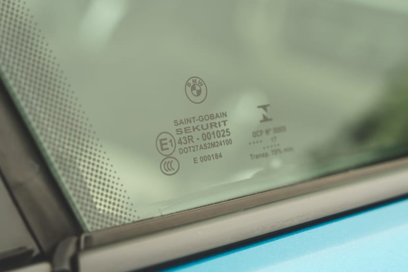 2018 BMW 430i Convertible, glass stamps and stickers, frame 5 of 8
